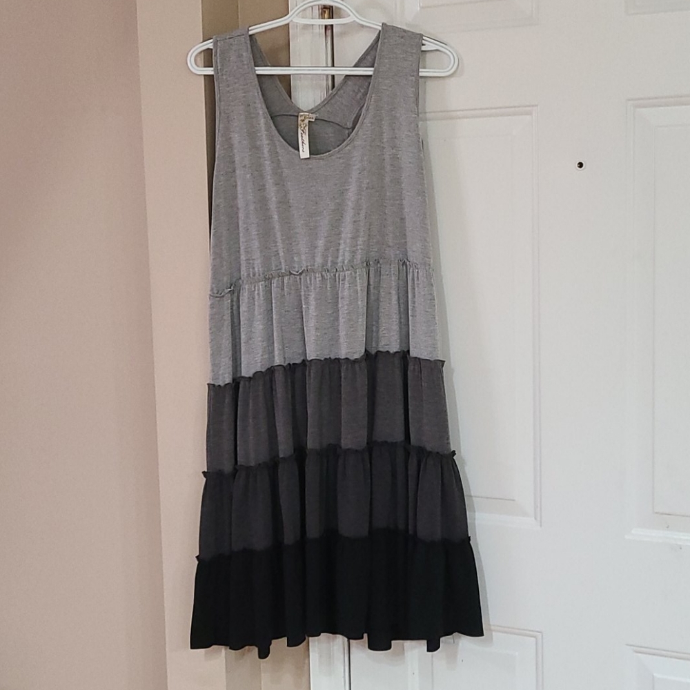 Feathers 🪶 Brand 2X Dress